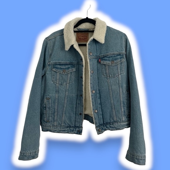 🩵LEVI’S ORIGINAL SHERPA TRUCKER JACKET🩵 - Picture 1 of 4